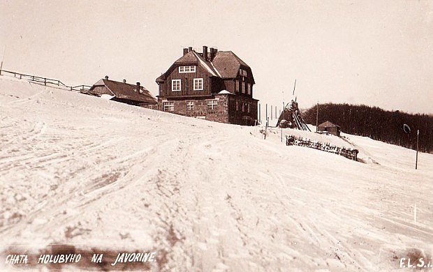 Holubyho chata, 1937
