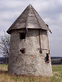 Spálov, nejmenší větrný mlýn v ČR