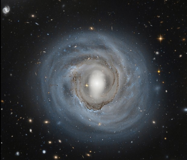 Galaxie NGC 4921