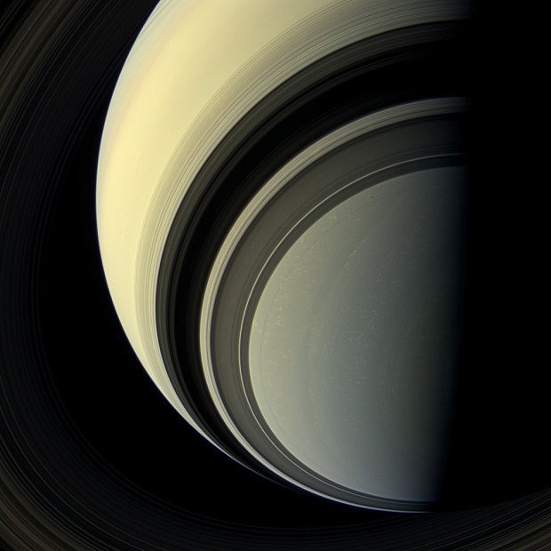 Severn pl jet tone ve tm, star snmek Saturnu