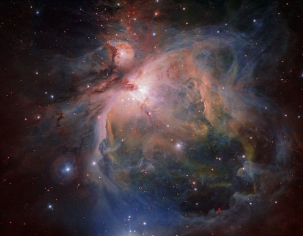 Velk mlhovina v Orionu a jej hvzdokupa pohledem dalekohledu VST