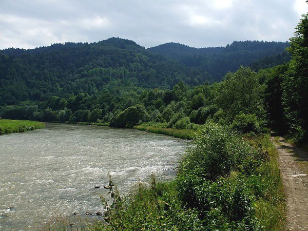 Cesta popri rieke Poprad