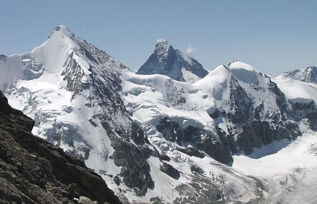 Obergabelhorn a Matterhorn z vstupu na Besso