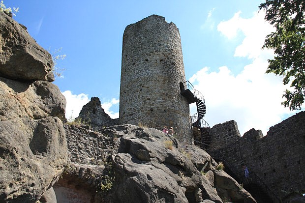 Bergfrit hradu Frdtejn