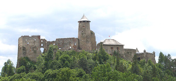 ubovniansky hrad od severu