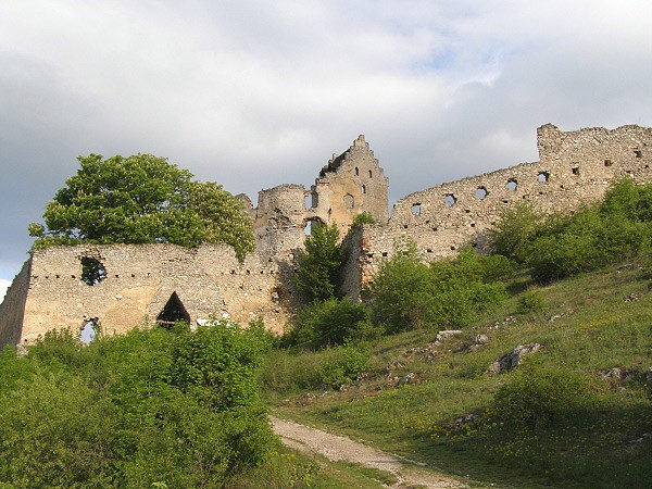 Vstupn brna do Topolanskho hradu