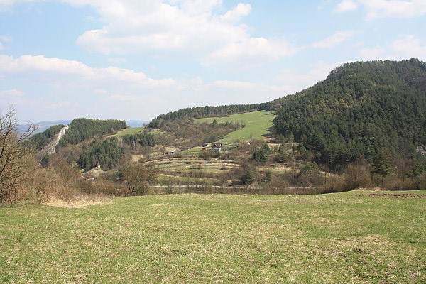 Na okraji obce Hriovsk Podhradie