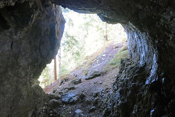 Jeskyn na Poludnici
