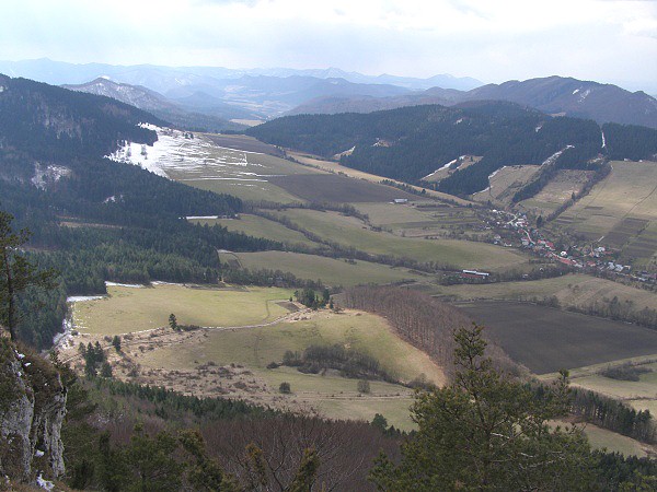 Pohled do Slovsk kotliny