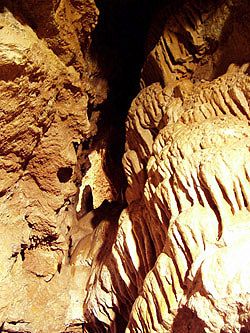 V jeskyni Driny