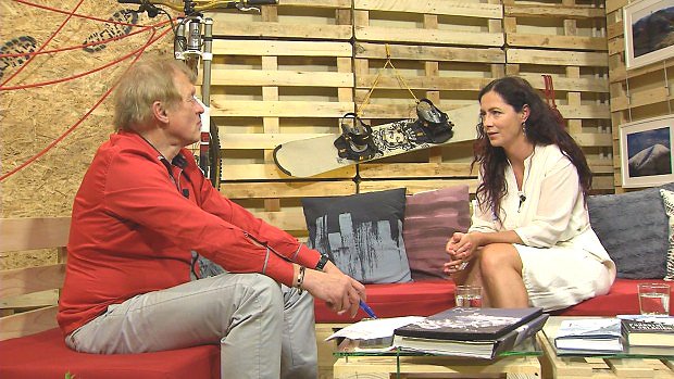 Klára Kolouchová a Jiří Kráčalík při natáčení pořadu Outdoor films ve studiu TV Noe