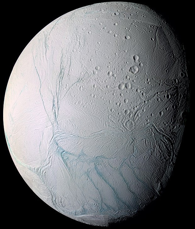 Enceladus, měsíc planety Saturn