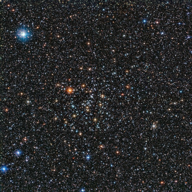 Hvzdokupa IC 4651 bohat na hvzdy