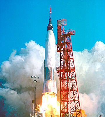 Start rakety Atlas s kabinou Friendship 7 na pice