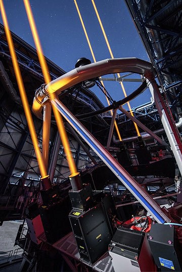 Na observatoi Paranal byl poprv vyzkouen nejvkonnj systm vytvejc pomoc laseru uml referenn hvzdy pro systm adaptivn optiky