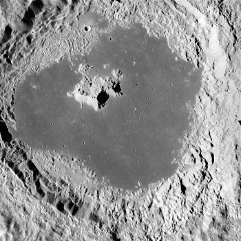 Kráter Ciolkovskij na odvrácené straně Měsíce
