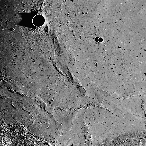 Kráter Bessel z Apolla 17