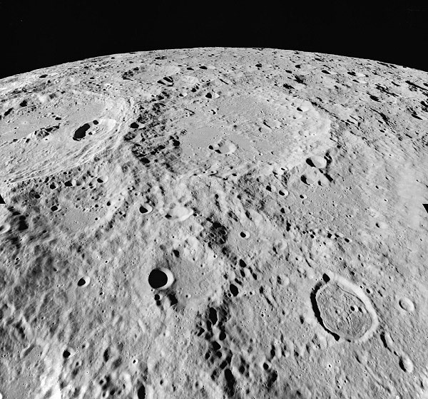 Měsíční povrch z Apolla 17