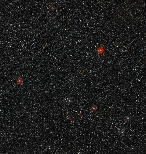 Hvězdné pole okolo mladé hvězdy HD 95086