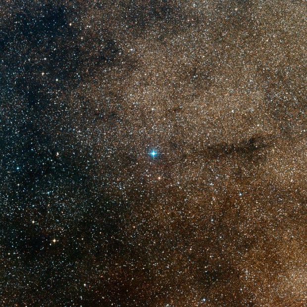 Okol mlad hvzdy HD 163296