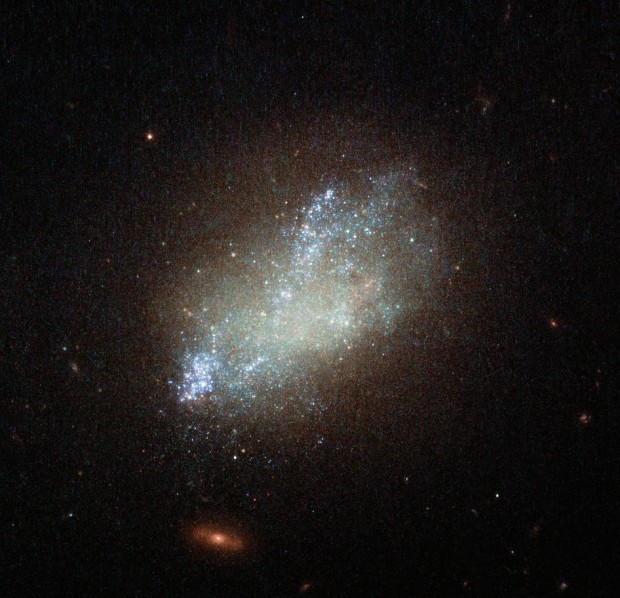 Nepravidelná galaxie IC 559 v souhvězdí Lva