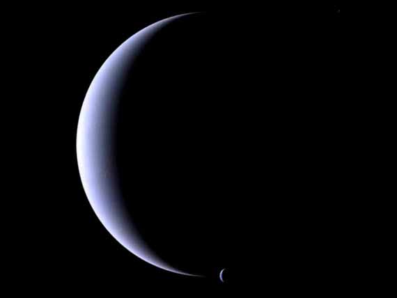 Neptun s měsícem Triton