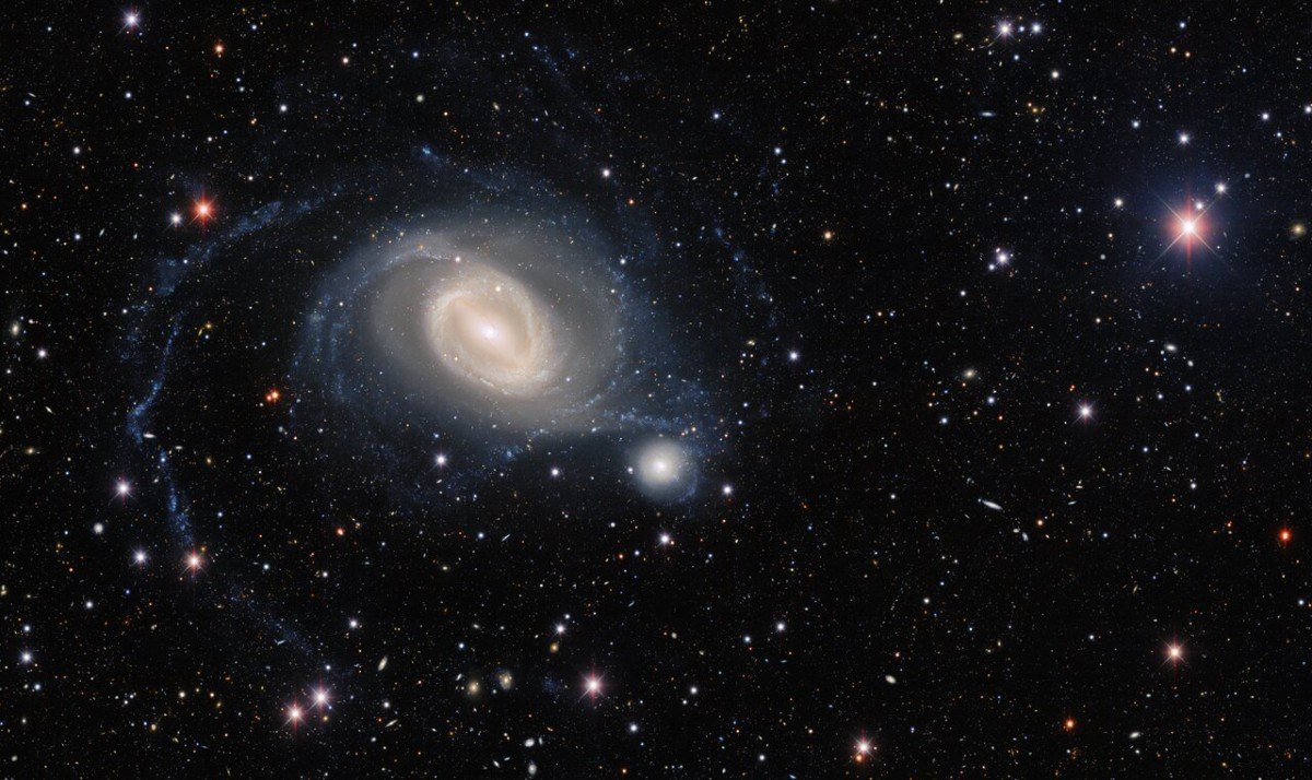 NGC 1512 a NGC 1510