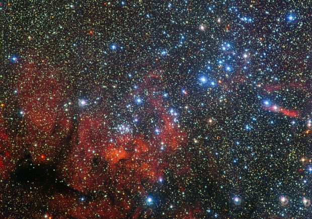 Barevn hvzdokupa NGC 3590 