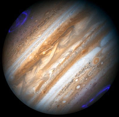 Polární záře na planetě Jupiter