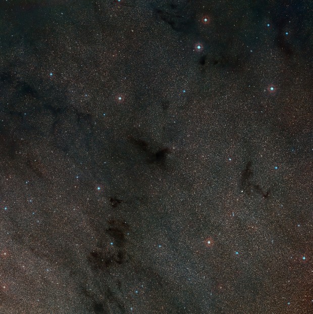 irokohl pohled na oblohu v okol temnho oblaku LDN 483