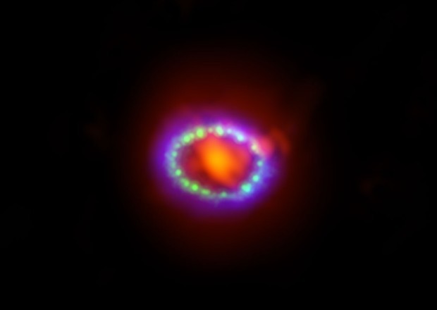 Sloen snmek pozstatk po explozi supernovy SN 1987A 