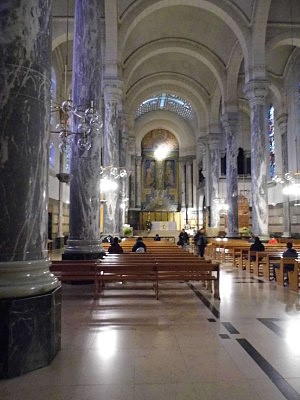 Mramorové stĺpy baziliky
