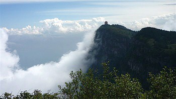 Emei Shan, vrchol Wanfu