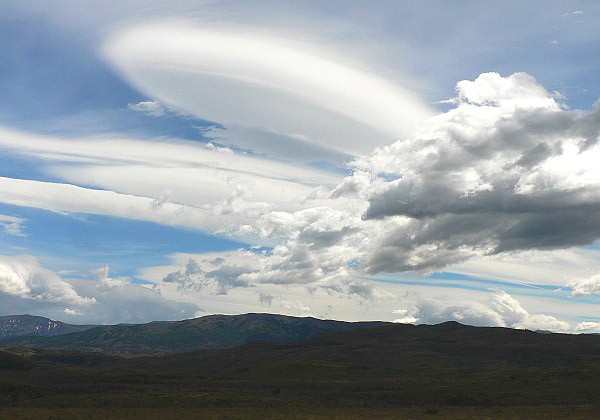 NP Torres del Paine-mrak ve tvaru UFO