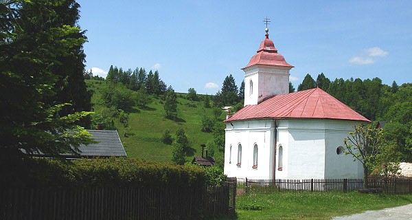 Kostolík v Lačnove