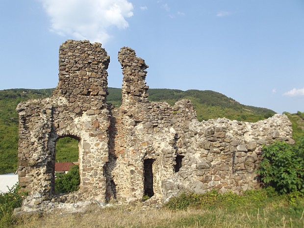 Vinogradiv, zřícenina Ugočanského hradu