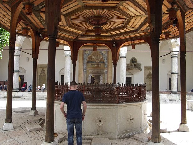 16. den,  Sarajevo, Gazi Husrev Begova mešita