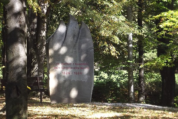 Památník u cesty do Lázní Jeseník