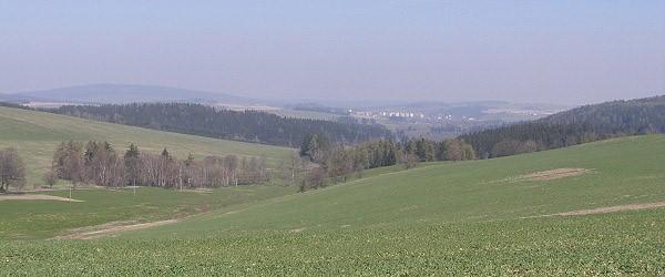 V pozadí Moravský Beroun a Slunečná