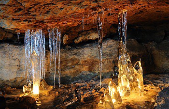 Jeskyně víl, ledopády v Kyjovském údolí, foto J. Laštůvka