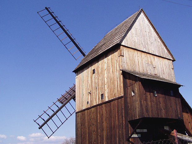 Větrný mlýn Choltice