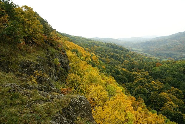 Podzim na Rašovických skalách