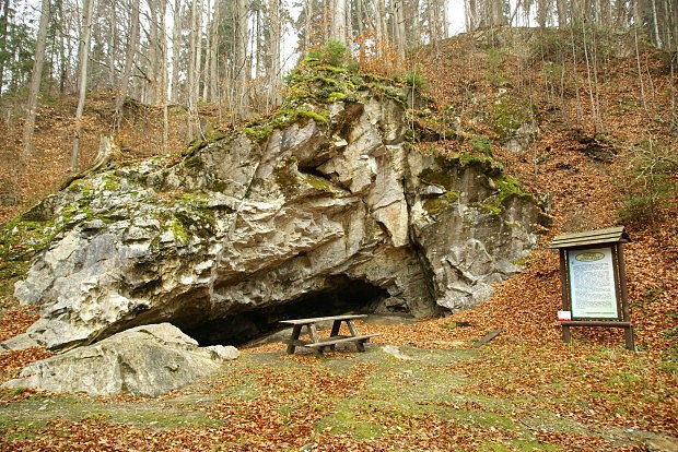 Jeskyně Solna Jama
