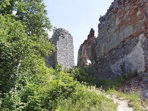 Vstup do hradu Gýmeš
