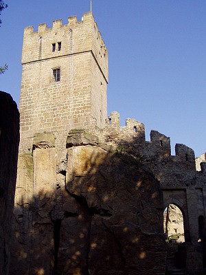 Hradní věž je přístupná za úplatu