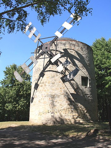 Větrný mlýn v Holíči