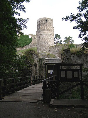 Vstup do hradu Helfenburk