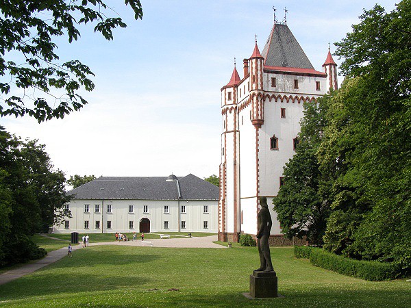Bílý zámek, Hradec nad Moravicí