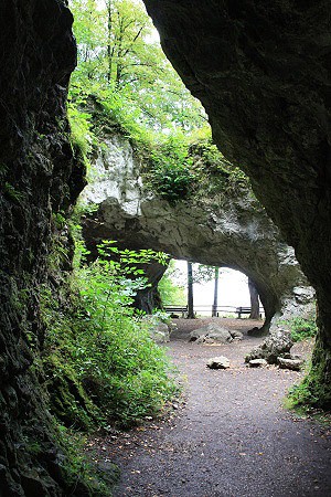 Jeskyně Šipka, vstupní portál s komínem