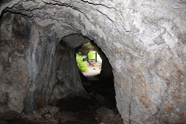Krápníkova jeskyně, Šipka